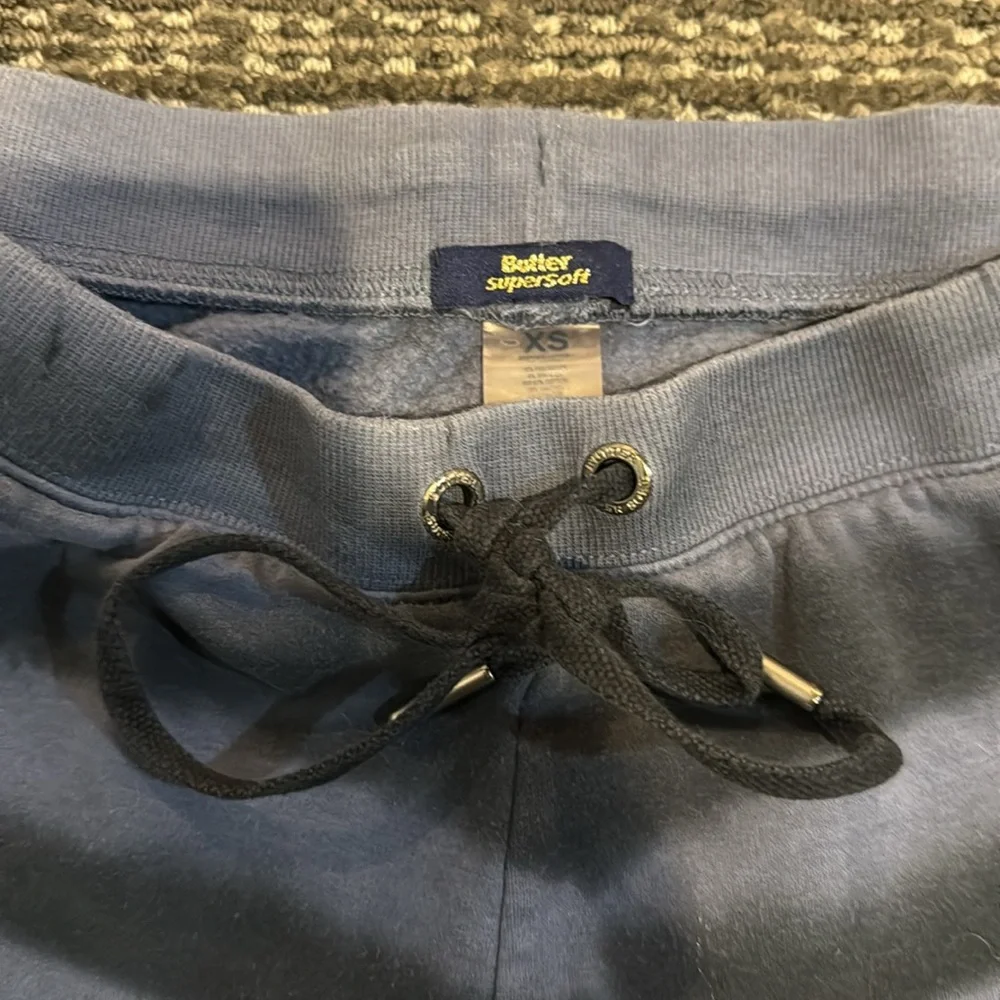 Butter Sweatpants in blue and Black. Size xs